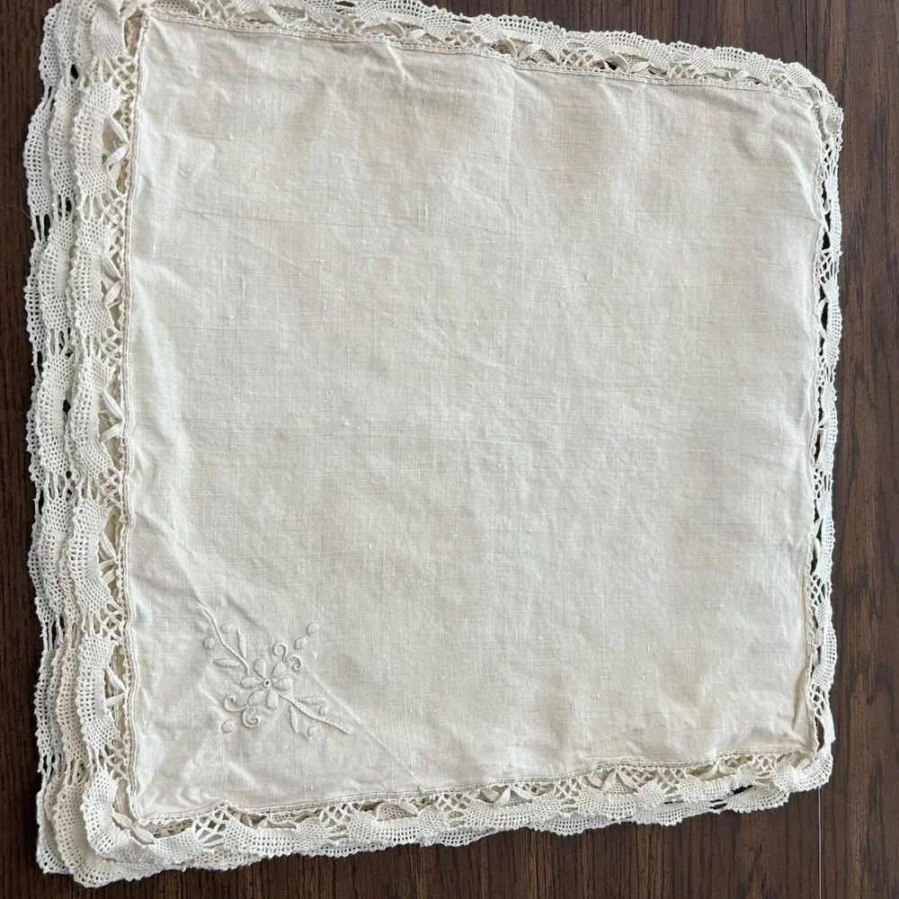 Vintage White Cloth Napkins Embroidered Linen Crochet Lace Border Set Of 4 Doily